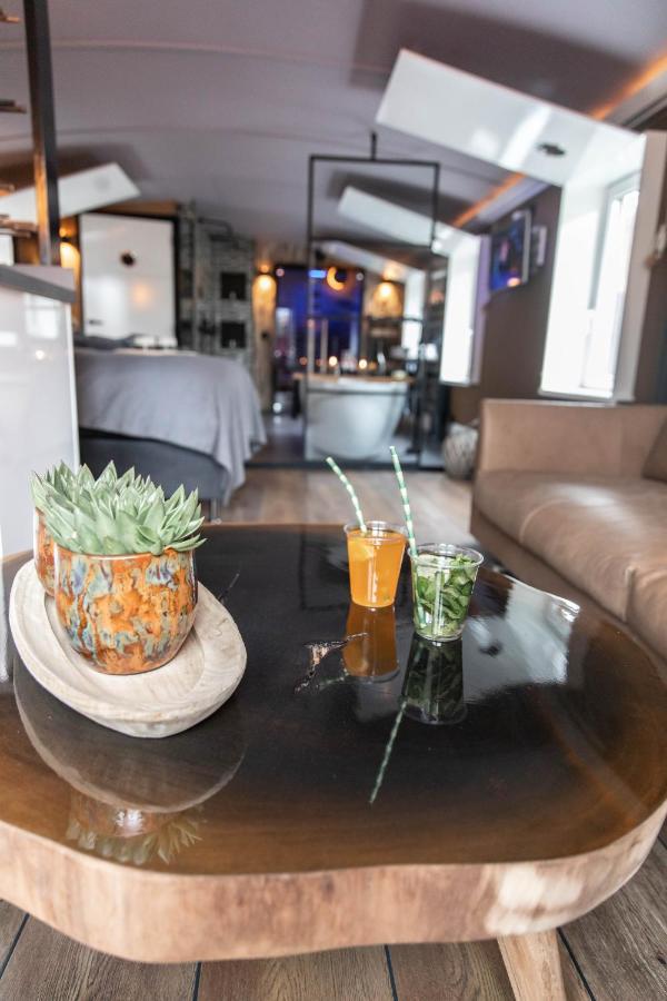 Hotel Wellnessboat De Michiel De Ruyter Groningen Zewnętrze zdjęcie
