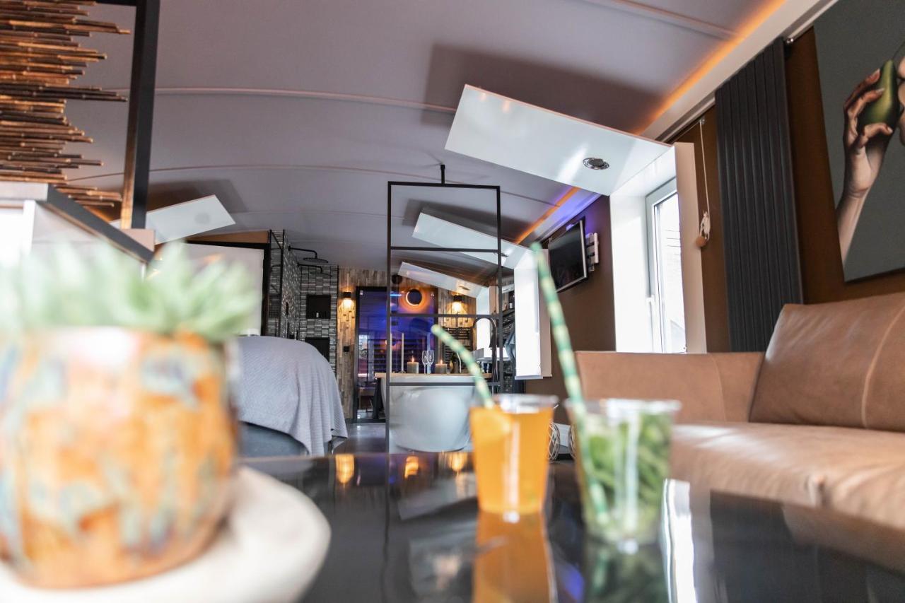 Hotel Wellnessboat De Michiel De Ruyter Groningen Zewnętrze zdjęcie