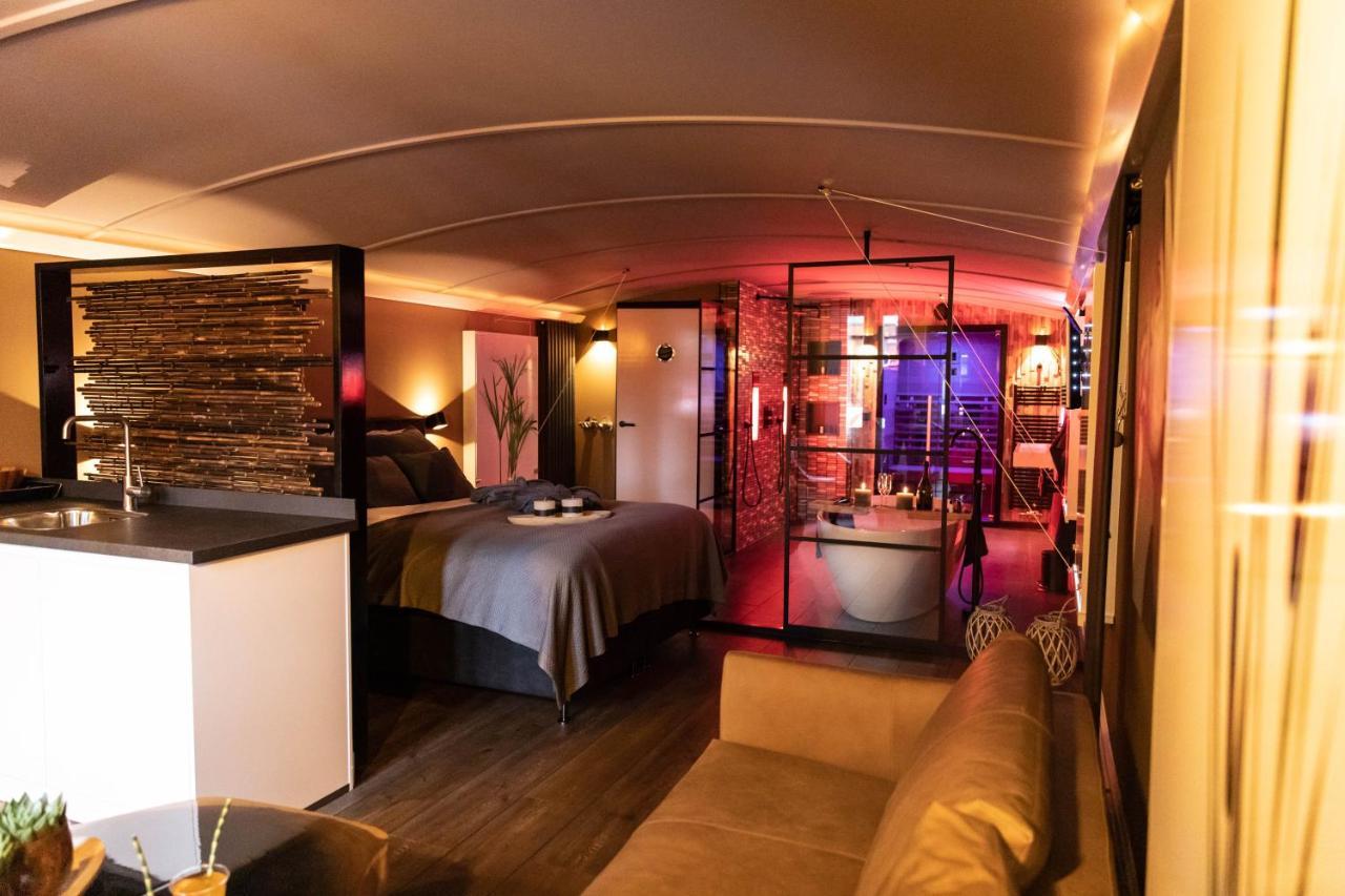Hotel Wellnessboat De Michiel De Ruyter Groningen Zewnętrze zdjęcie